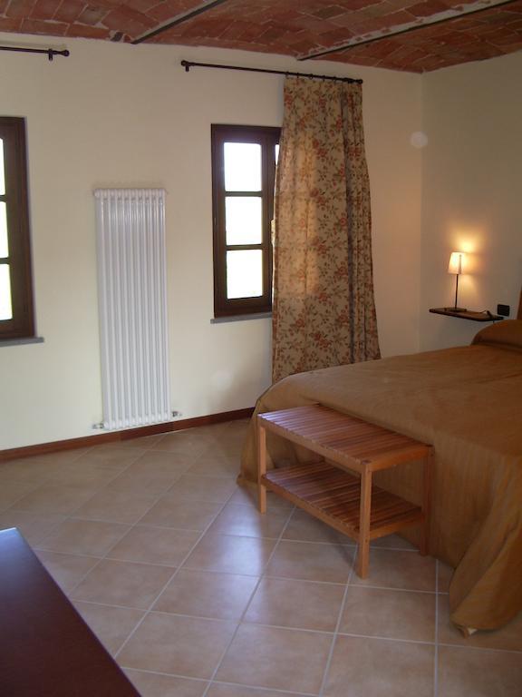B&B Cascina Gaione Via Gallina,18B 12052 Neive Cn Phòng bức ảnh